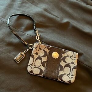 Coach classic signature canvas wristlet EUC